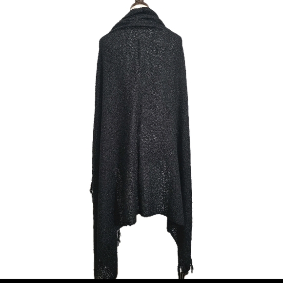 Free People Women's Fringed Knit Comfy Cozy Warm One Size Black Shawl Wrap - Picture 2 of 8